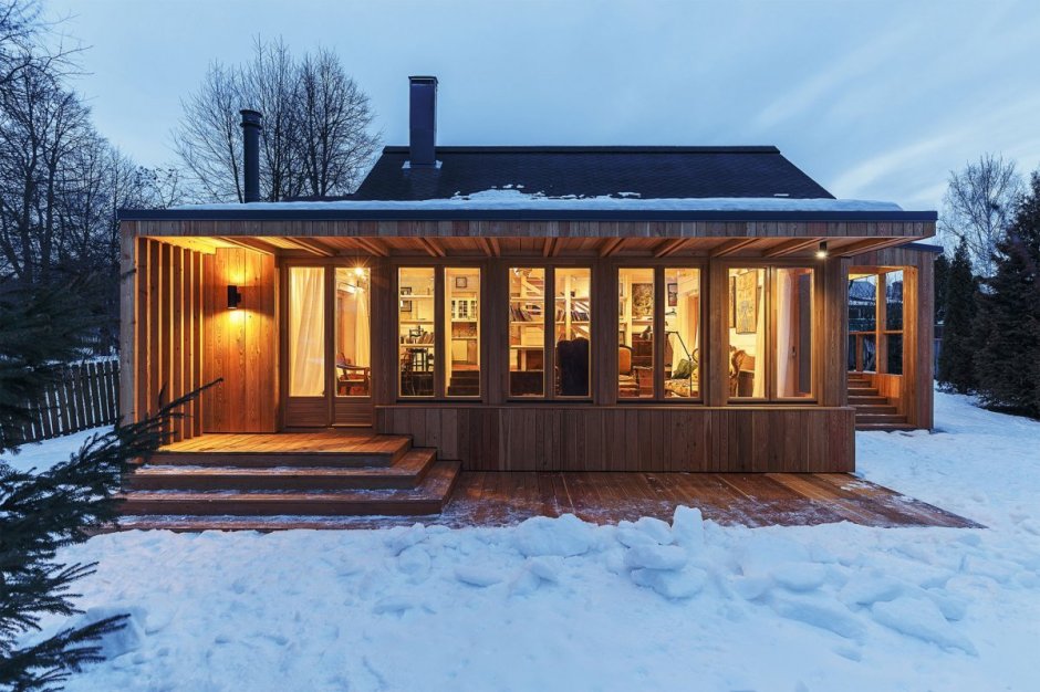 Застекленная деревянная веранда