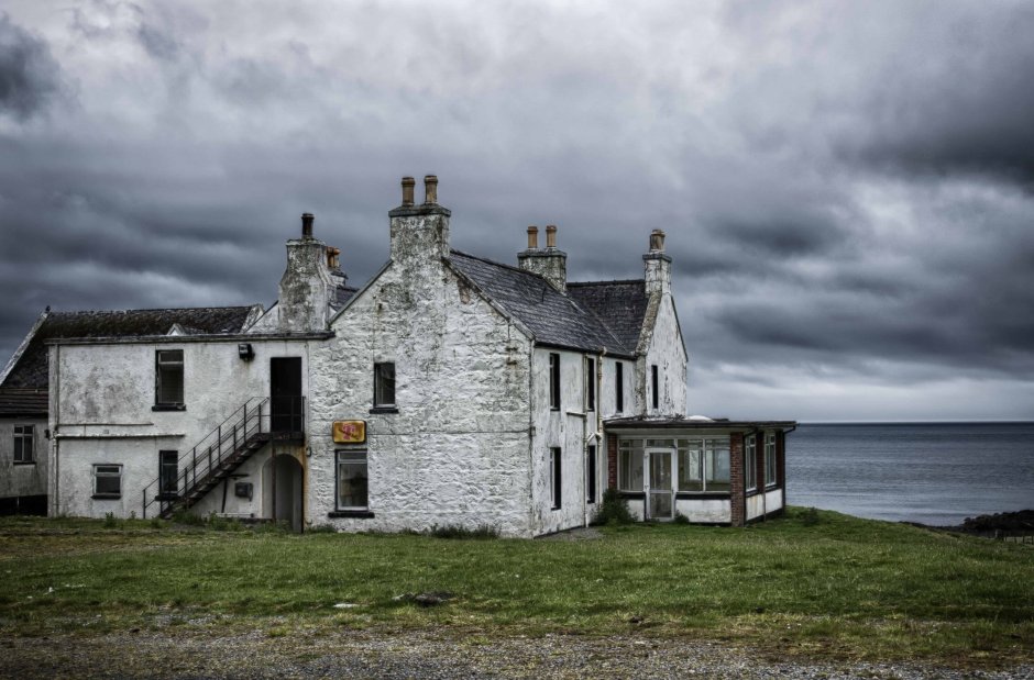 Одинокий дом в Шотландии