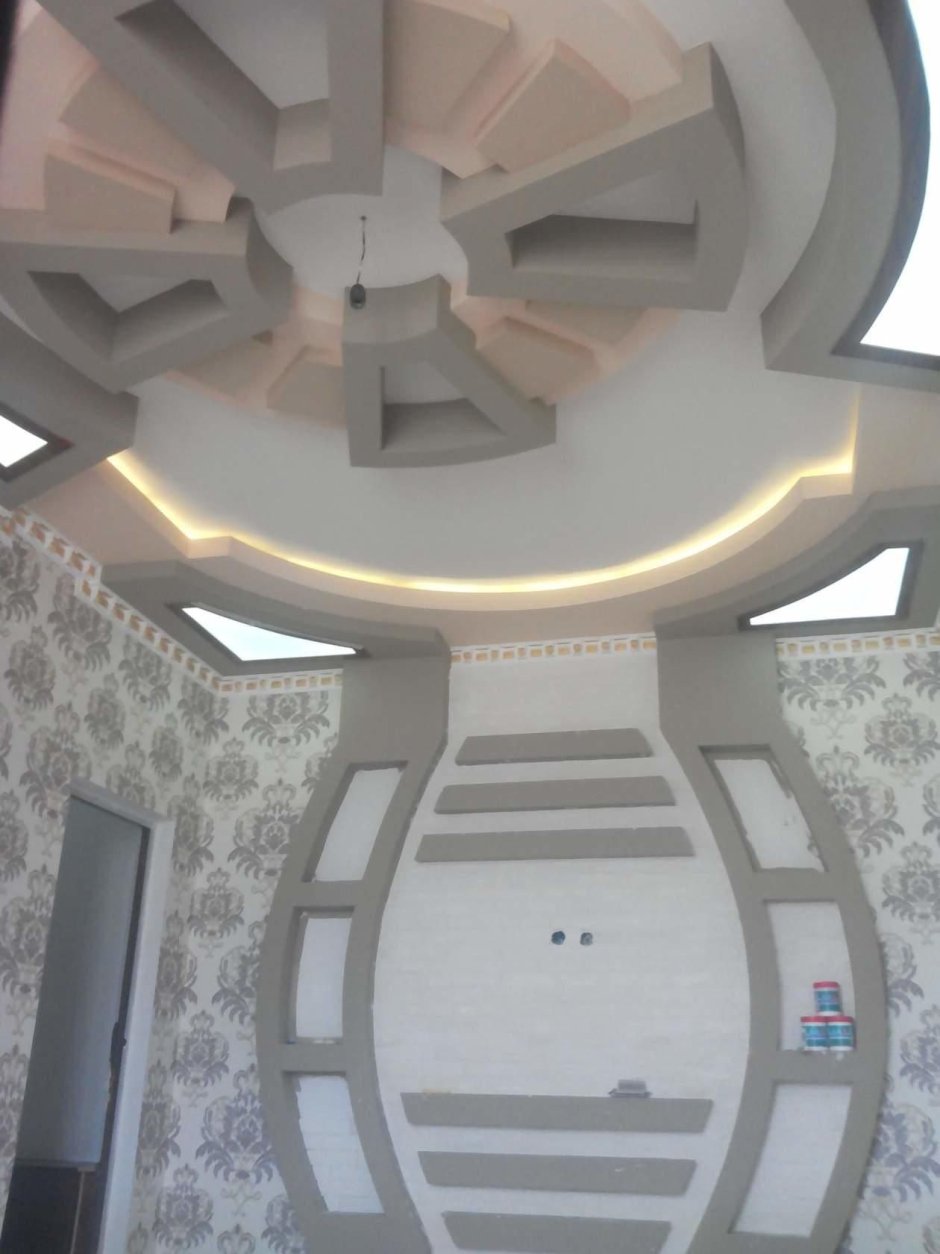Гипсокартон потолок фигура на зал 2015