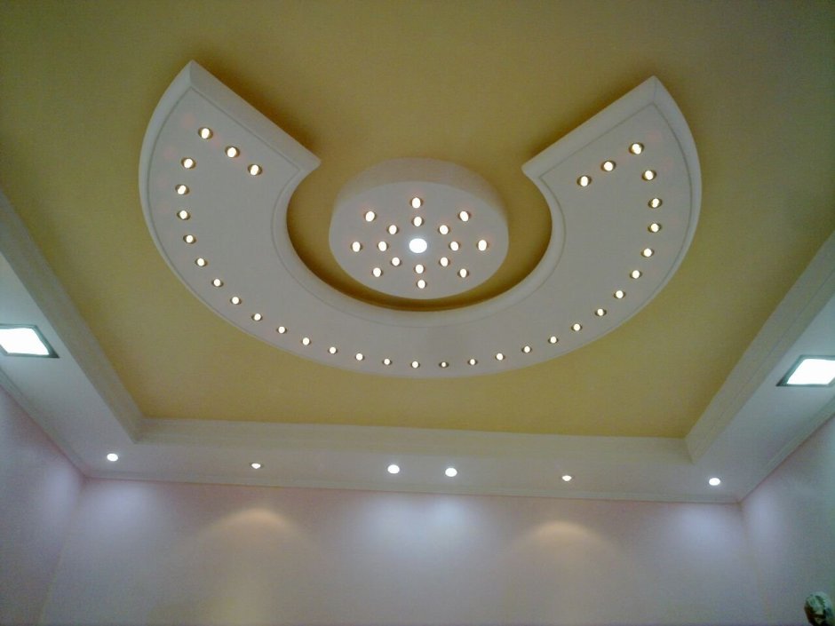 Фигурные потолки из гипсокартона для кухни