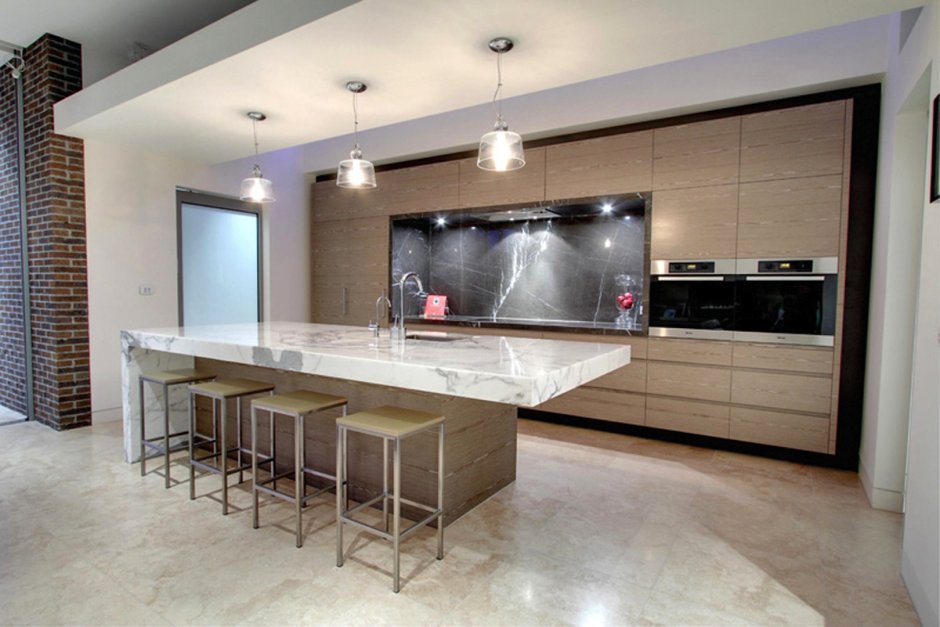 Кухонный остров из мрамора