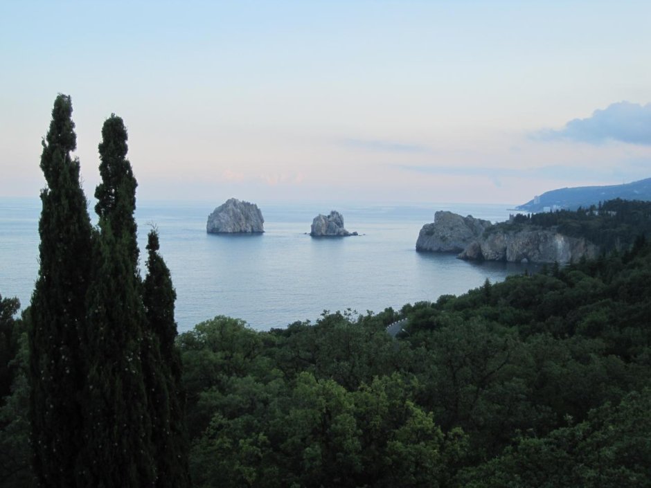 Артек Лазурный белая дача