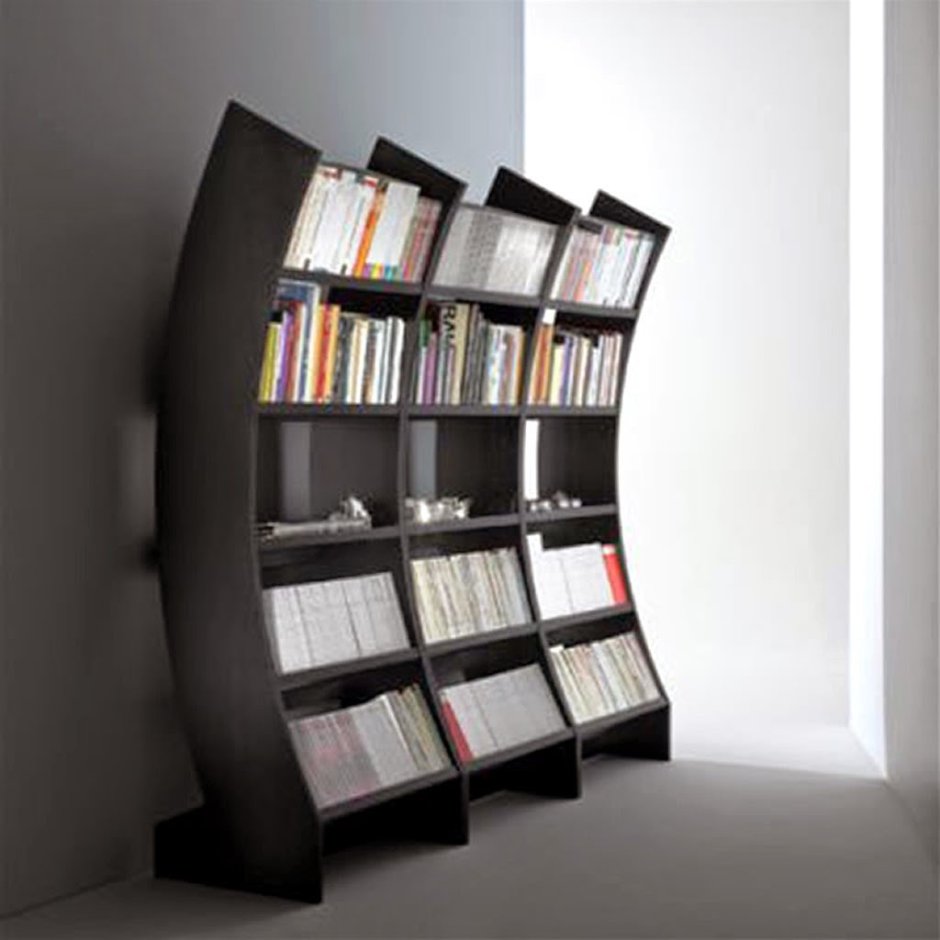 Оригинальный книжный шкаф