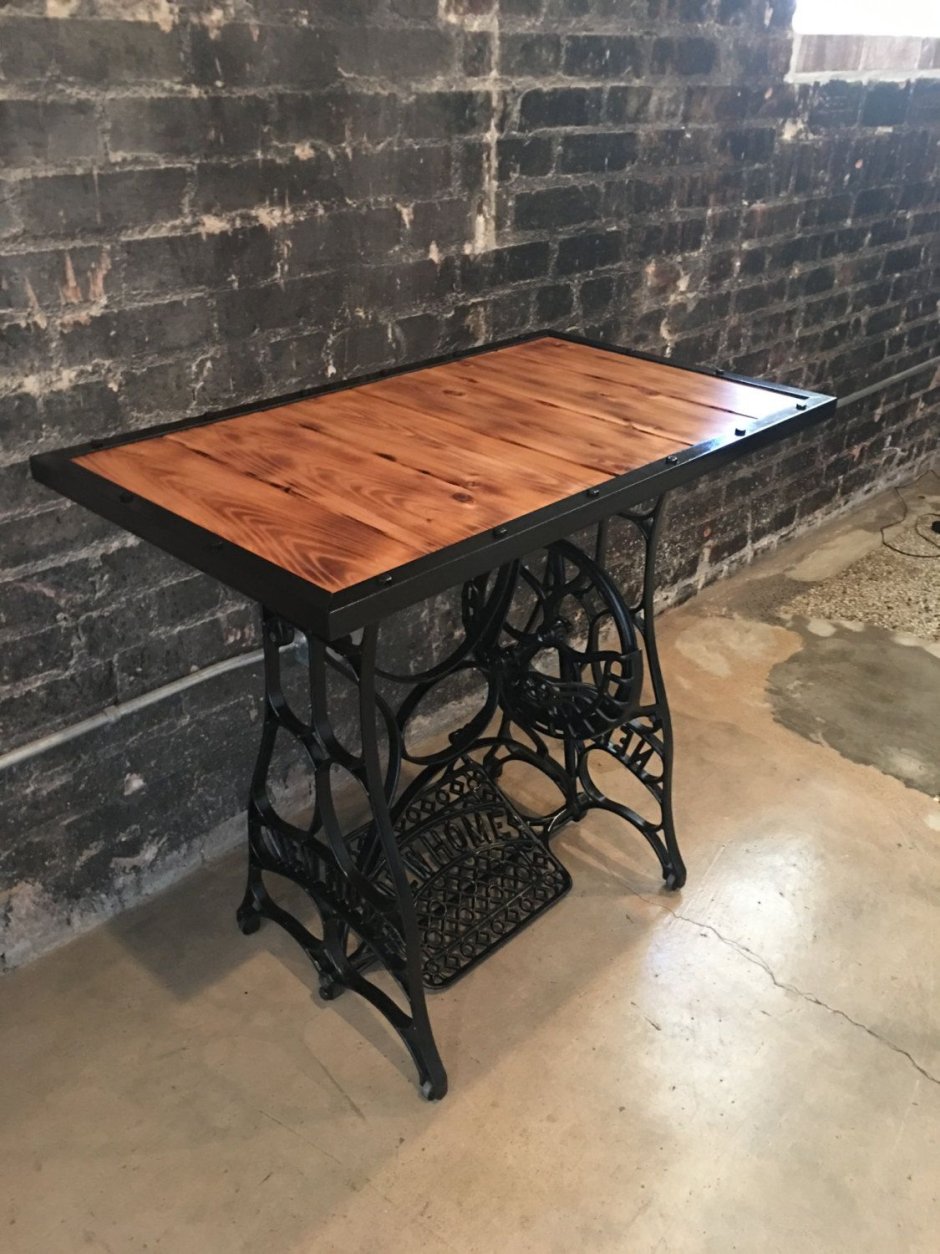 Швейный стол Зингер