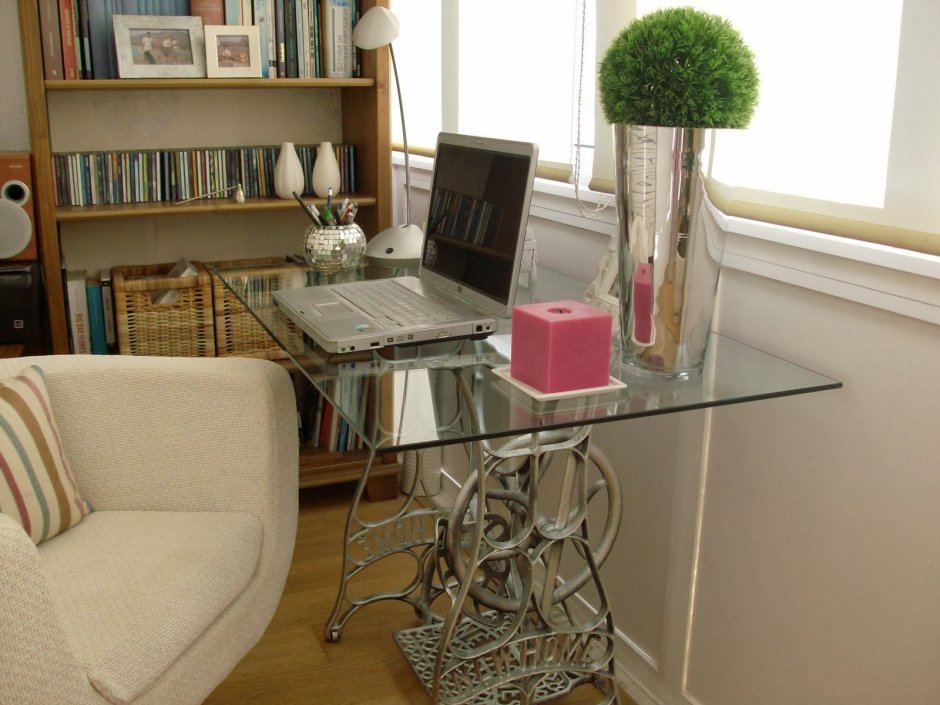 Барная стойка на кухне у стены