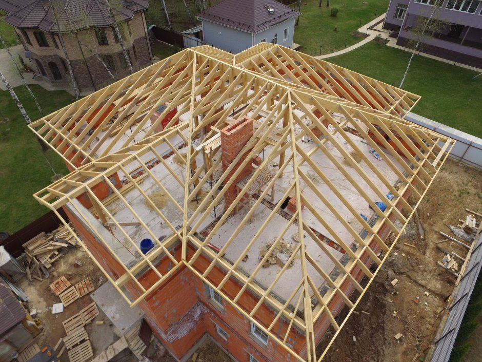 Вальмовая кровля стропильная система