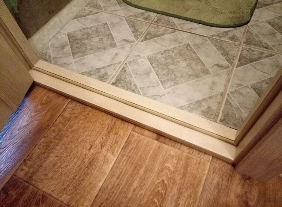 Порожек в ванной комнате