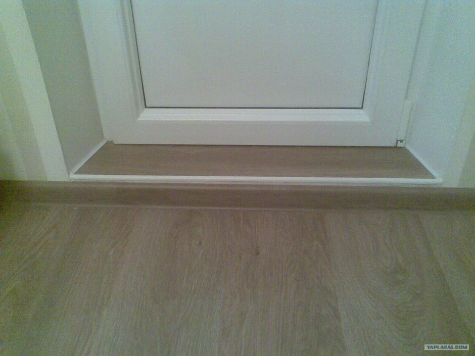 Порог на балконную дверь