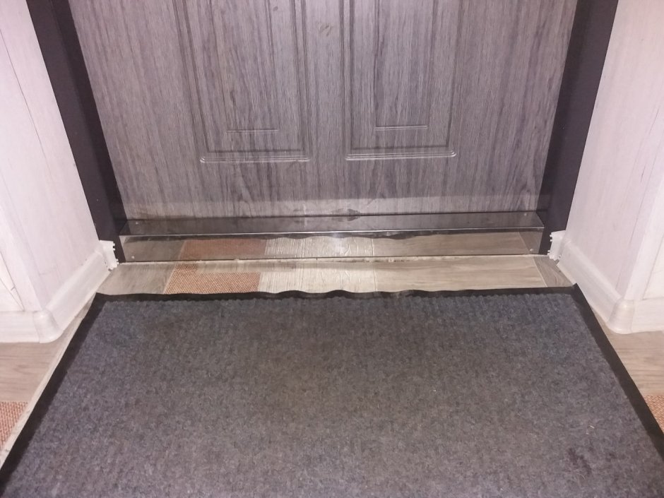 Входная дверь Гардиан выбеленный дуб с откосами