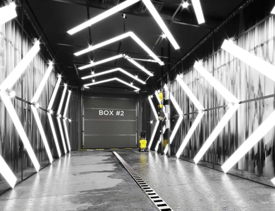 Линейные светильники в гараже