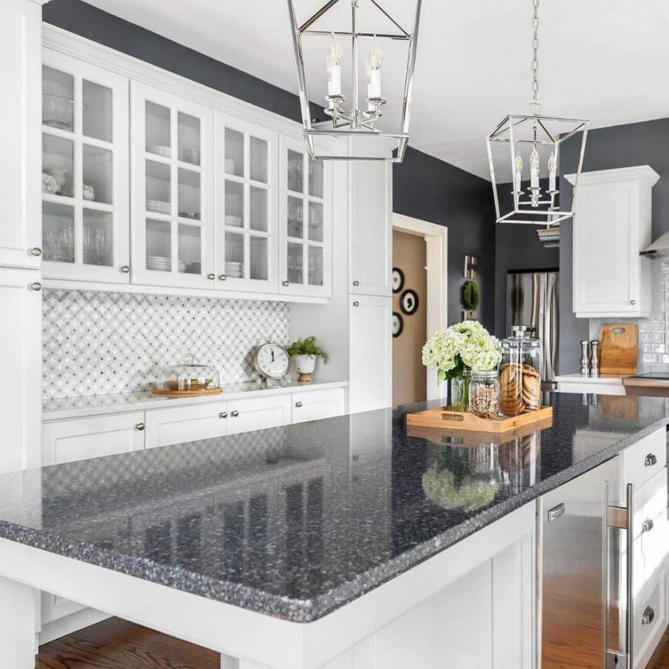 Серый Каспий столешница на кухне