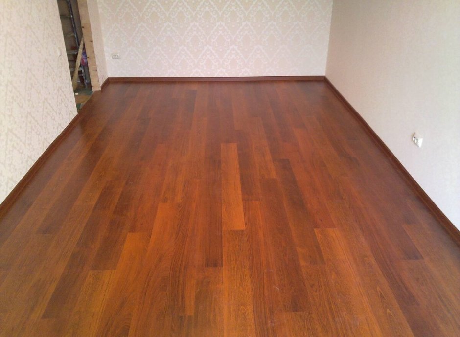 Ламинат в однокомнатной