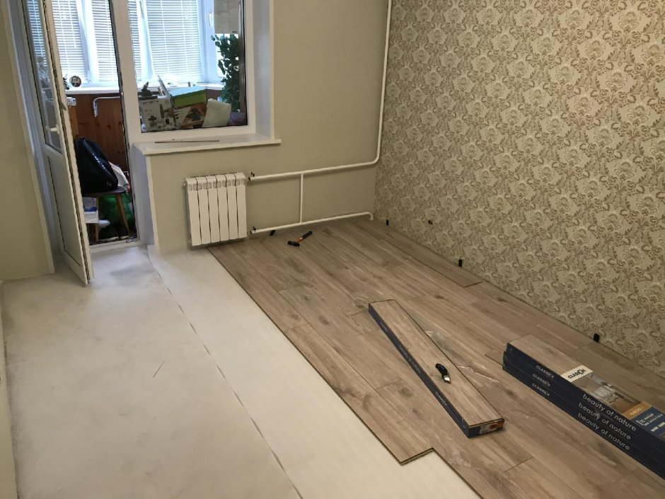 Диагональная укладка ламината на кухне