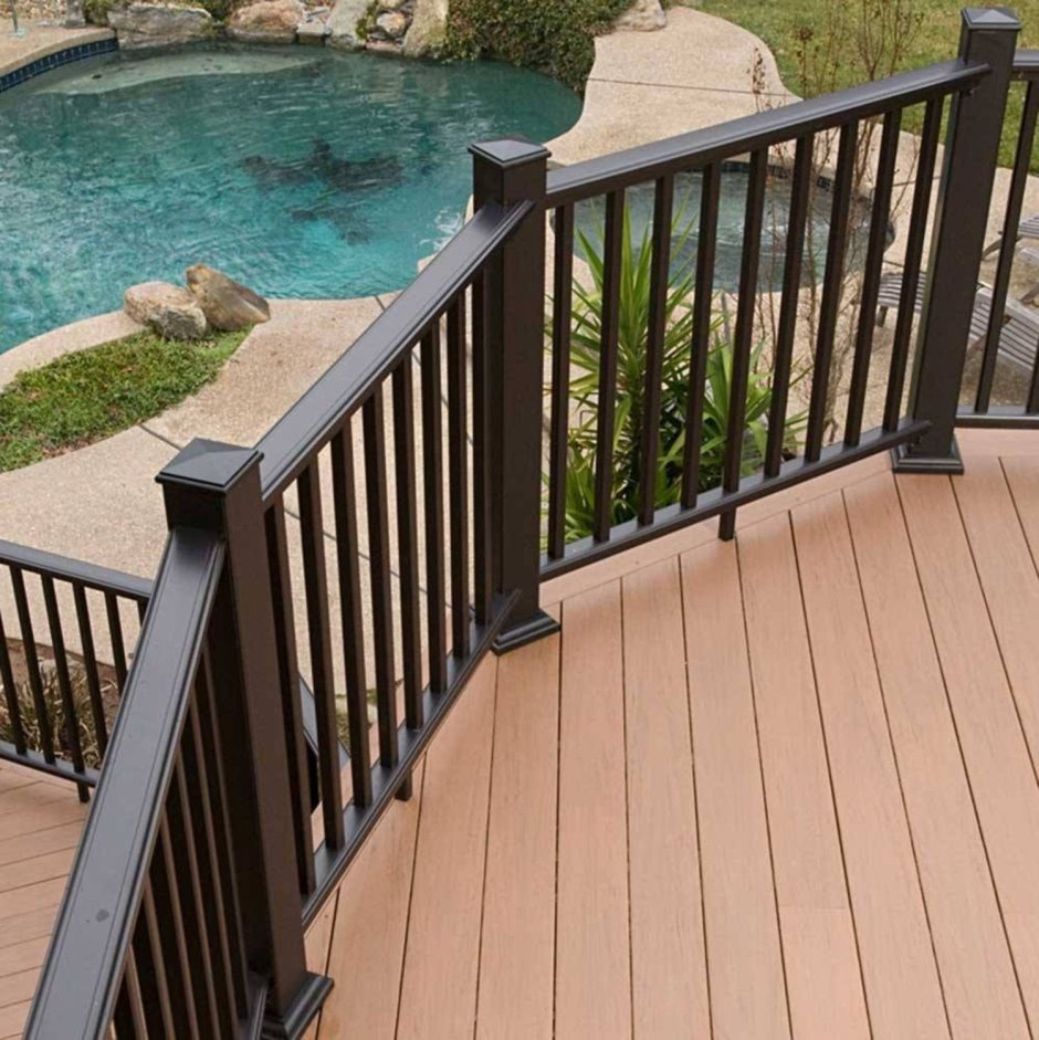 Красивые перила на террасе