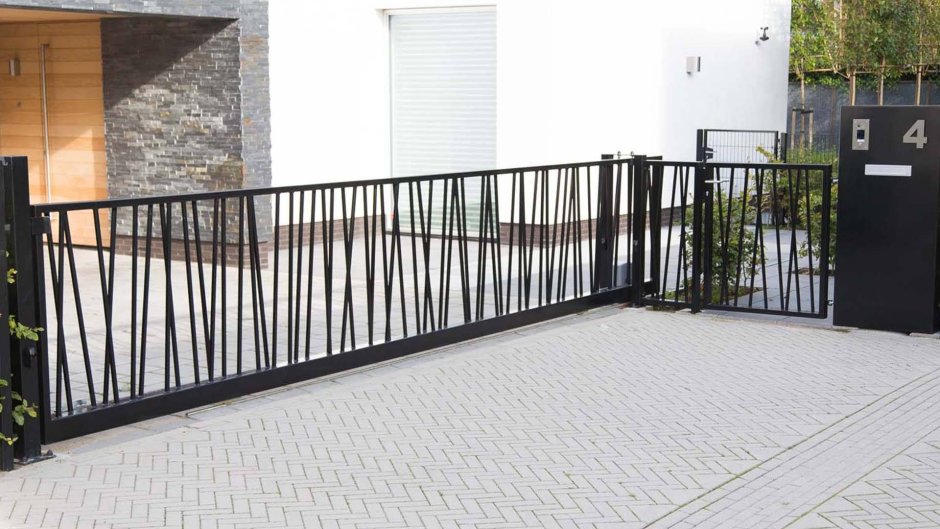 Уличные ограждения