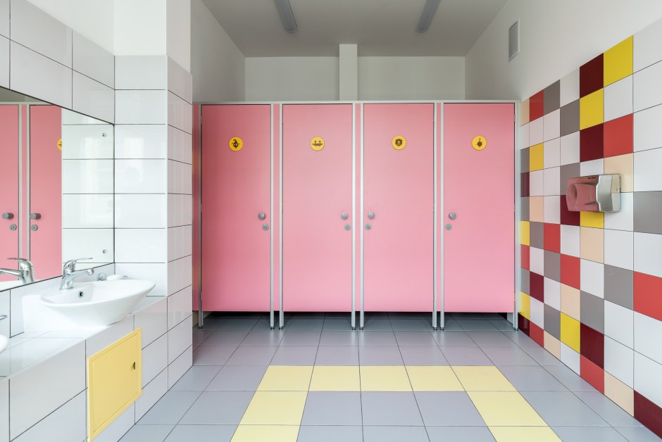 Туалет в школе