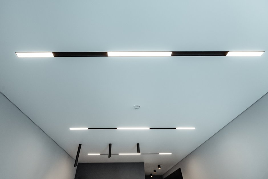 Линейные светильники Slott