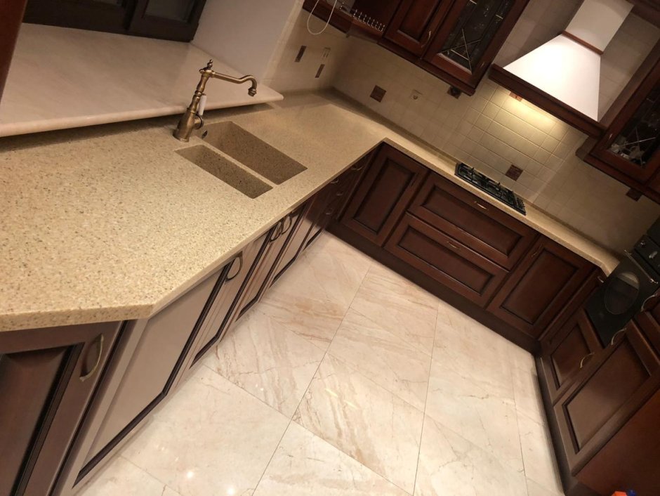 J-508 Zultanite Crown столешница