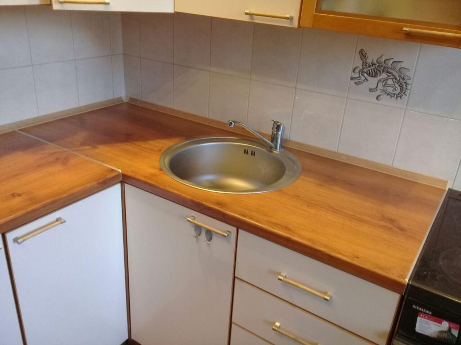 Угловая кухонная столешница