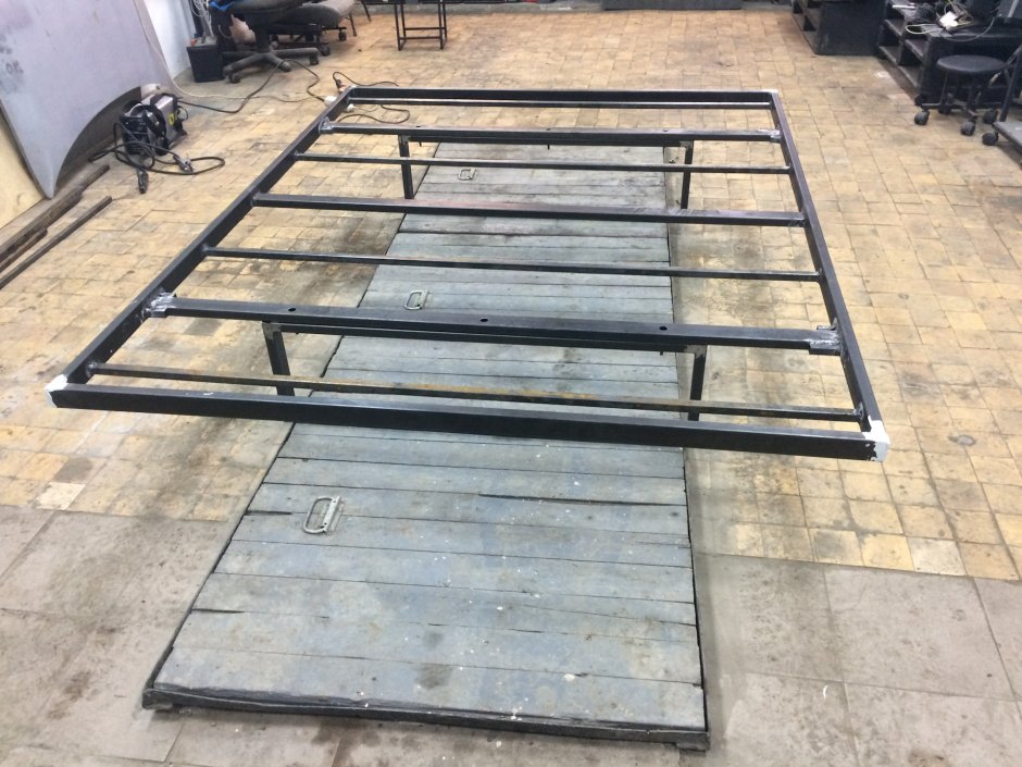 Кровать из профильной трубы разборная