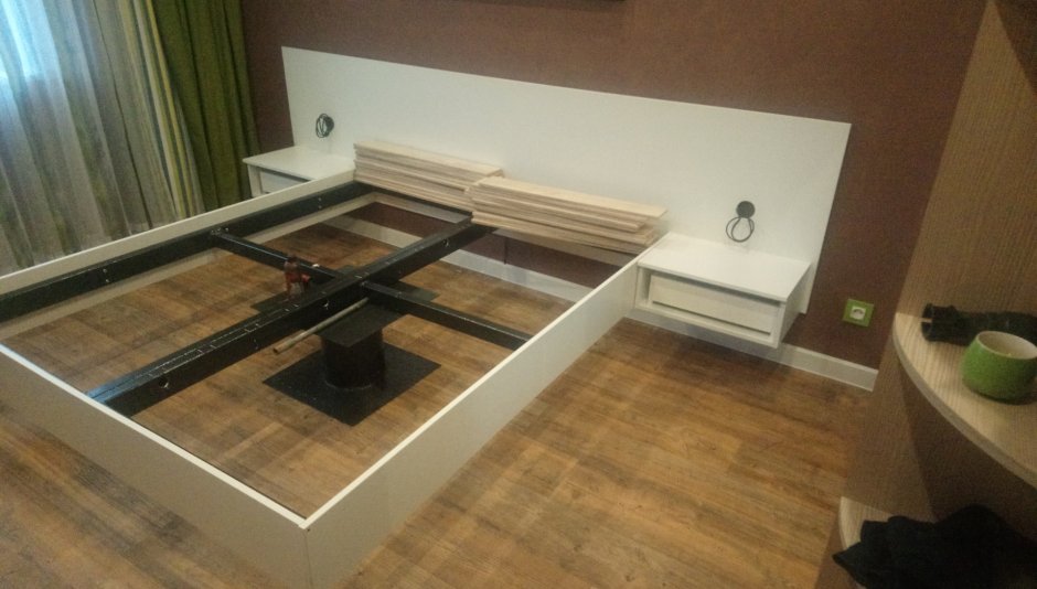 Парящая кровать металлический каркас