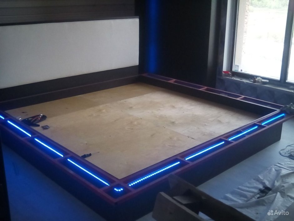 Сварная кровать из металла