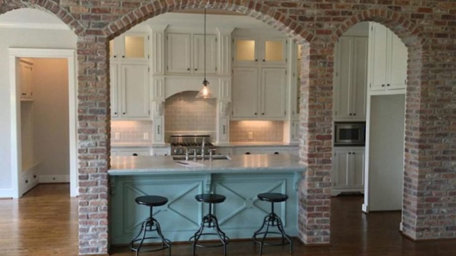 Окно аркой из кирпича