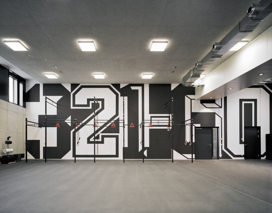 Стены тренажерного зала