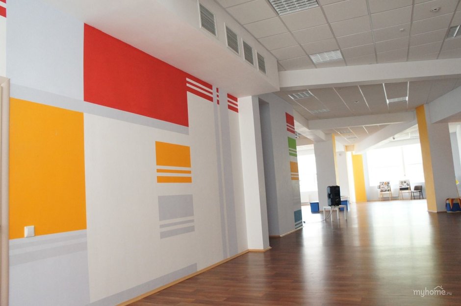 Современные стены в школе