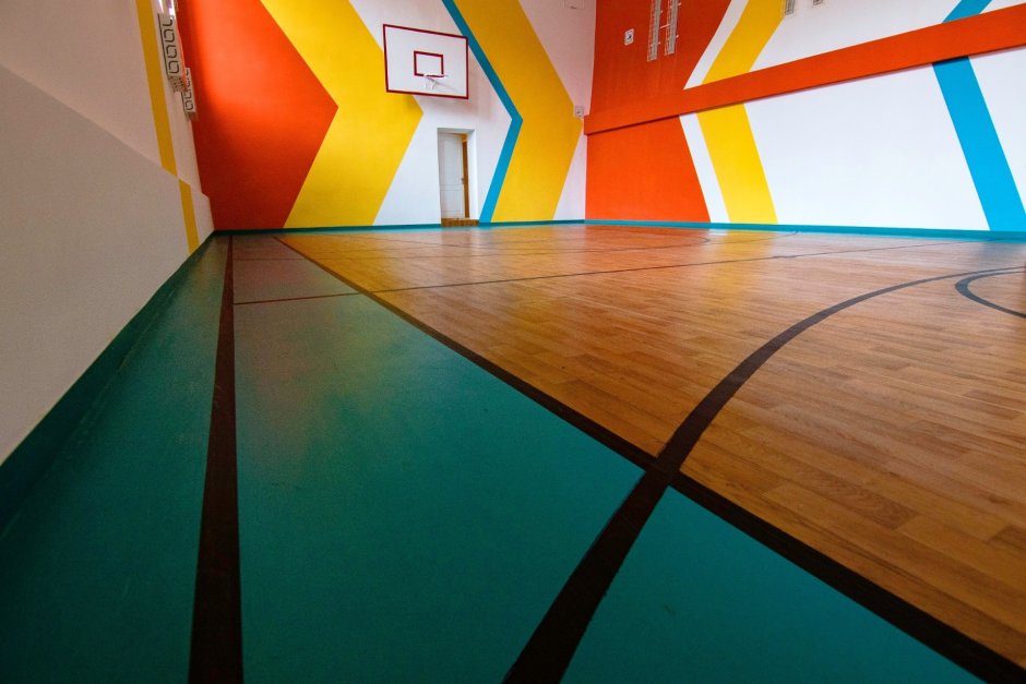 Стены спортивного зала