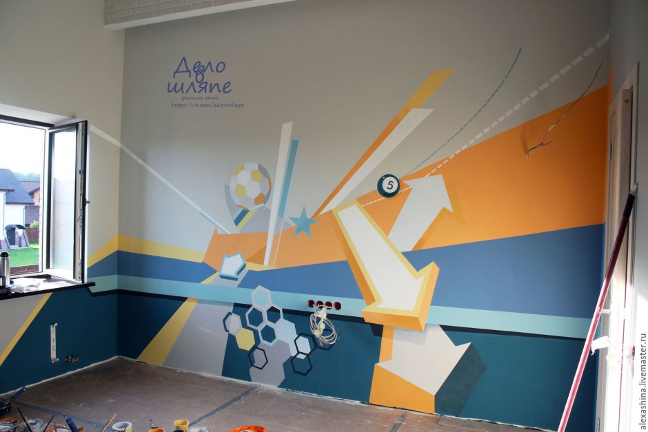 Роспись стен в школе