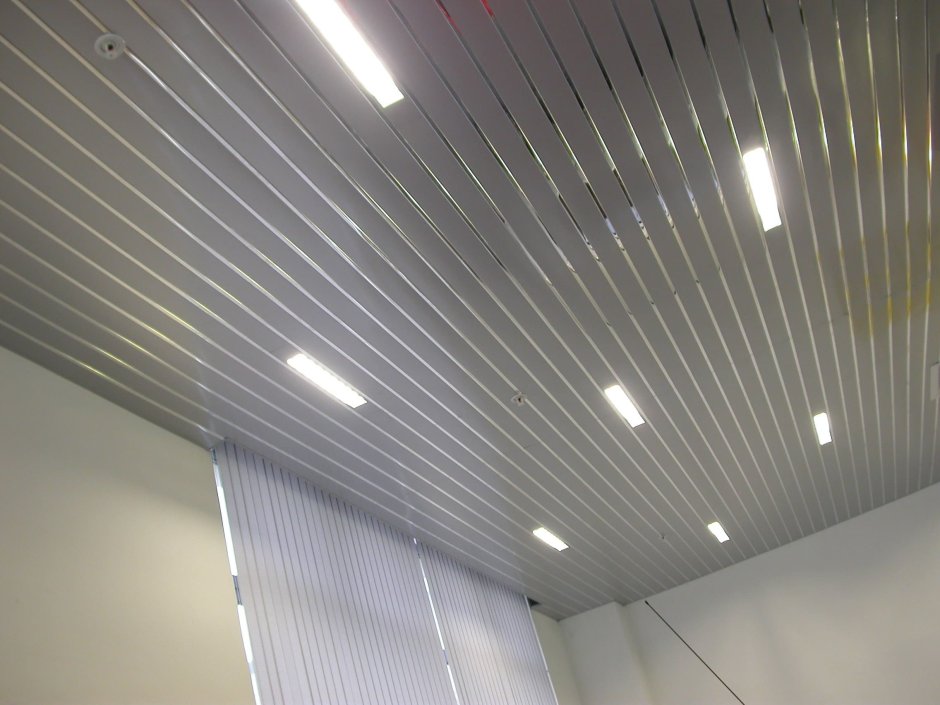 Реечный потолок Албес