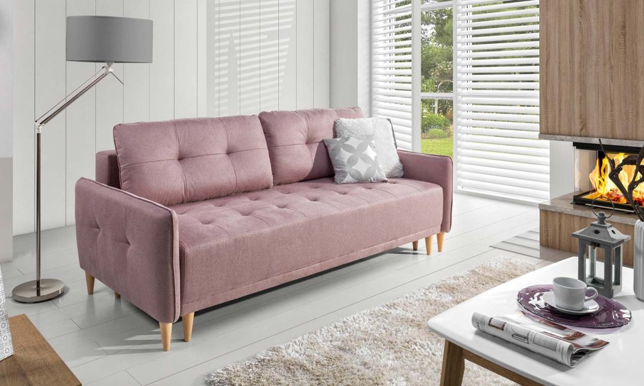 Диван пудрового цвета