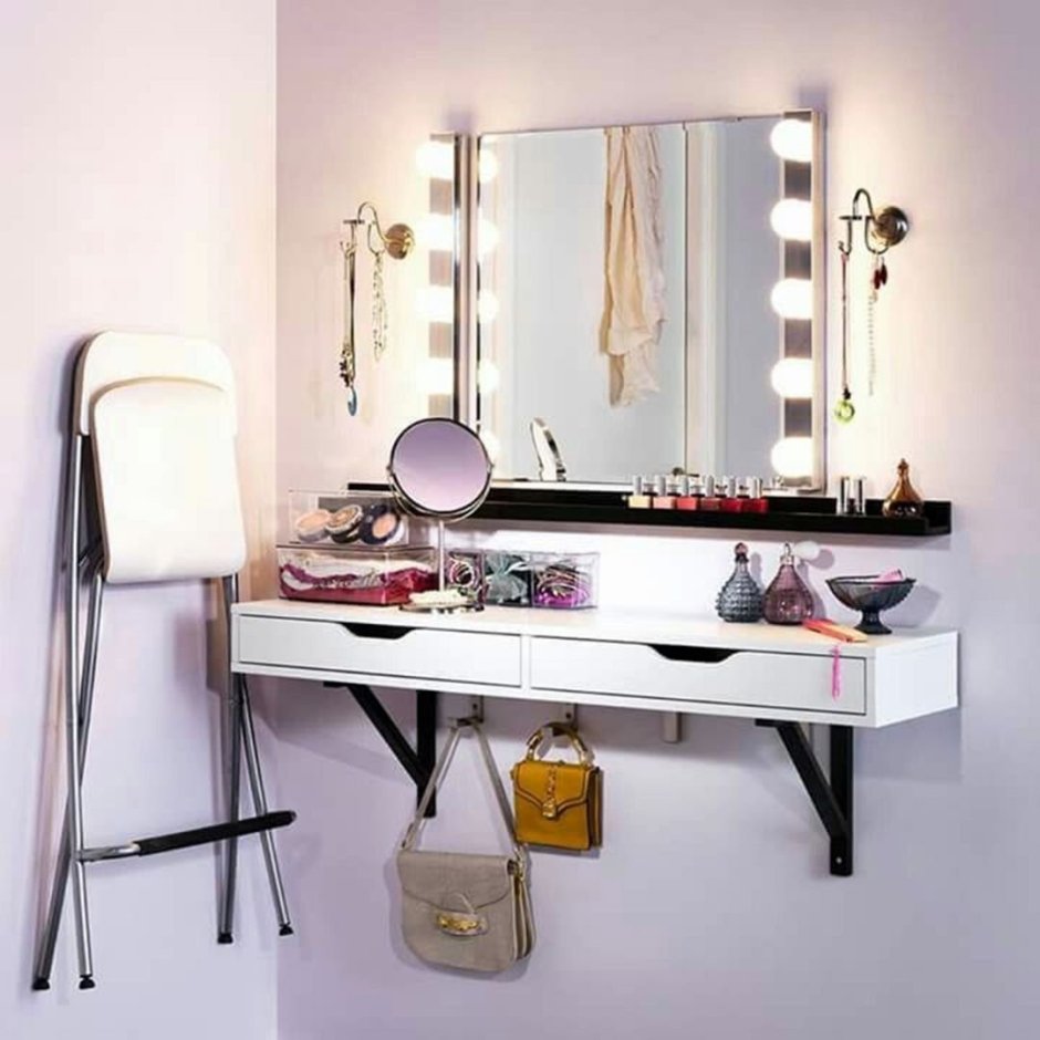 Декор туалетного столика