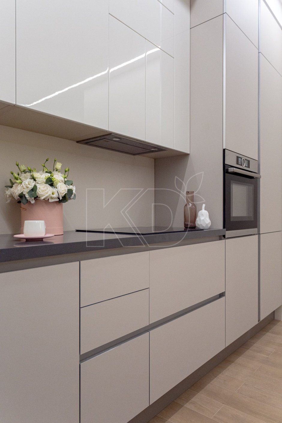 Кухня в светлых тонах