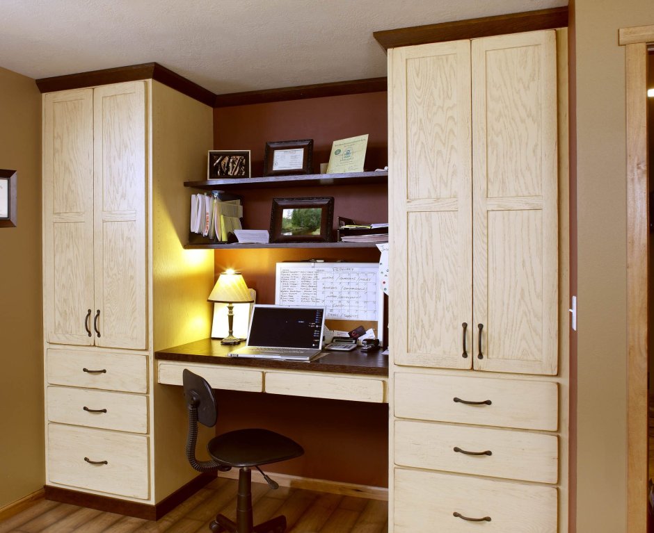 Шкаф с компьютерным столом в спальню