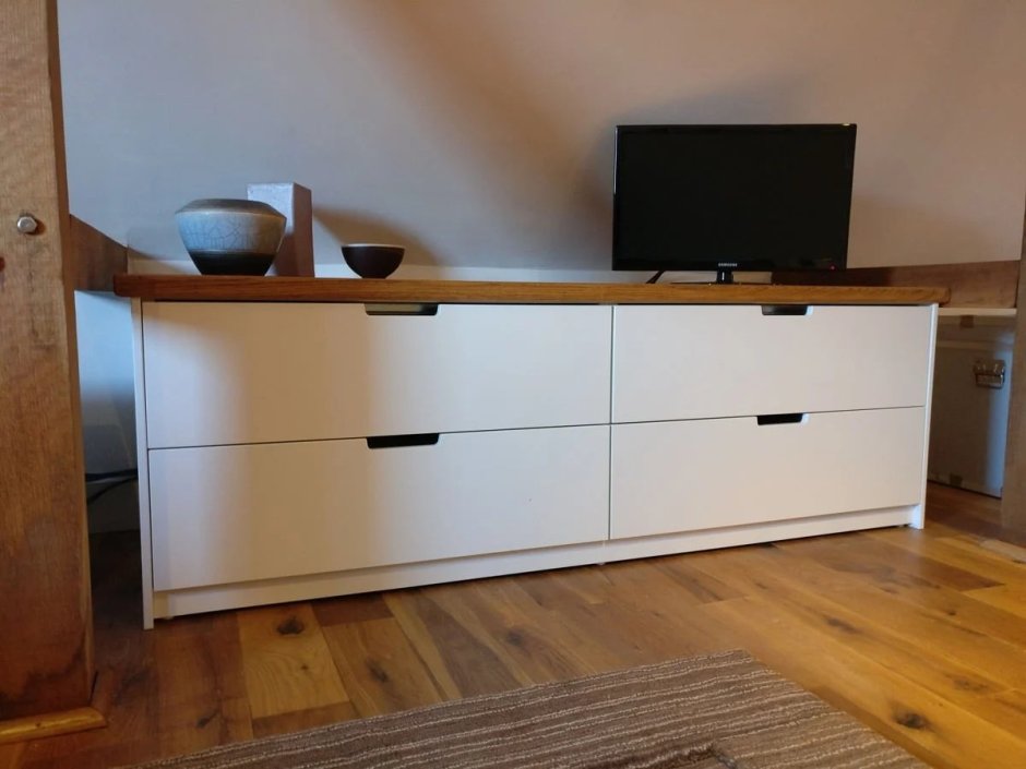 Стол с комодом под одной столешницей