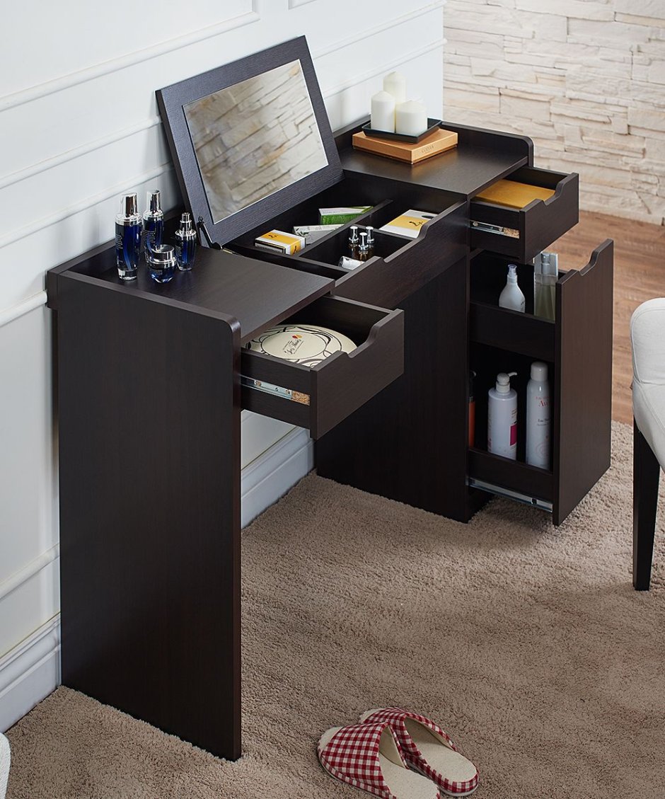 Столик для макияжа в спальню