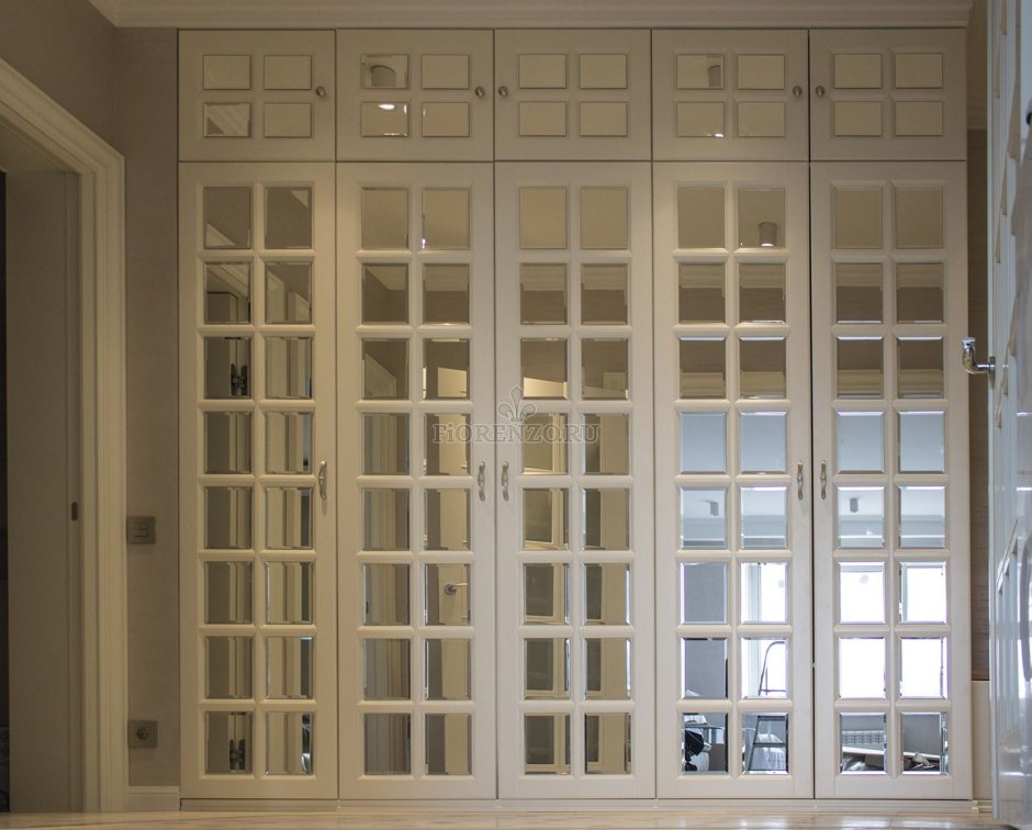 Шкаф с английской раскладкой