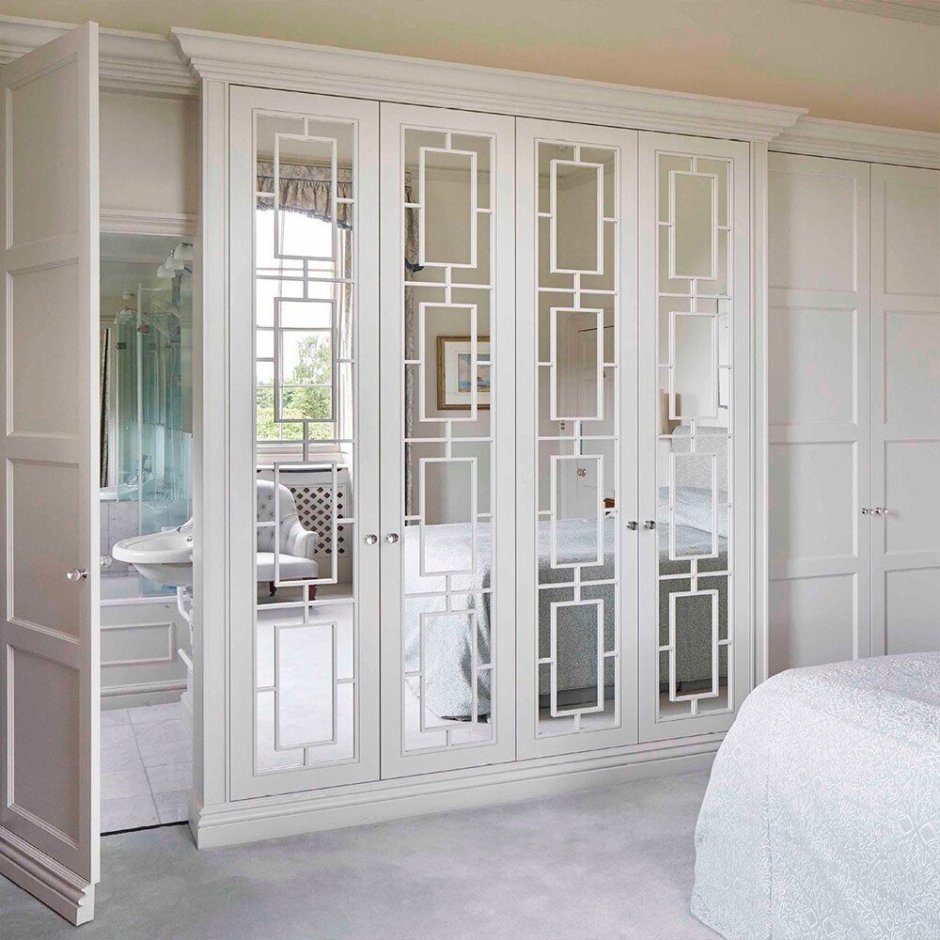 Шкаф современная классика