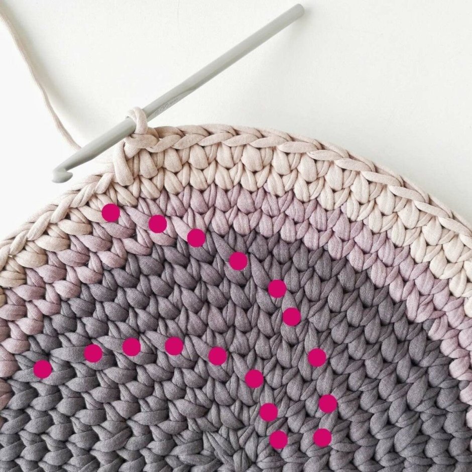 Коврик из трикотажной пряжи