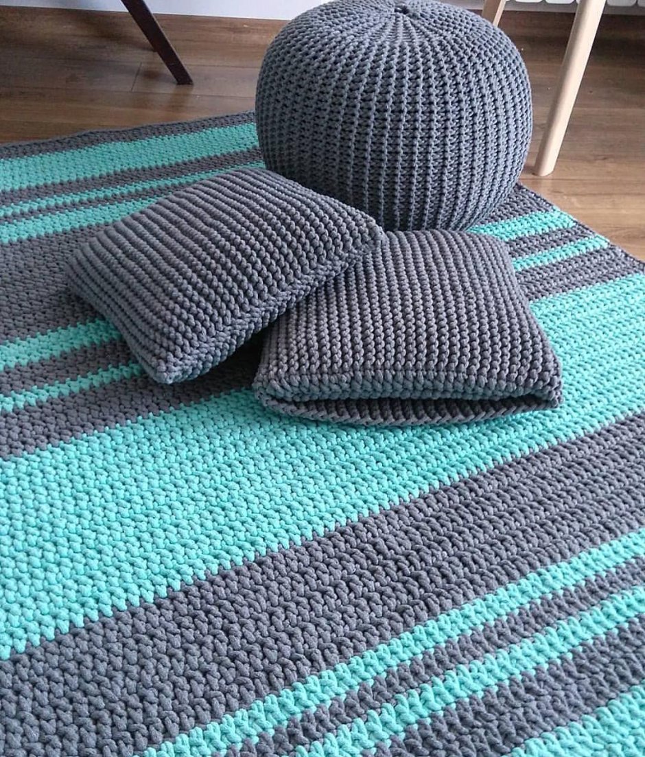 Коврик из трикотажной пряжи