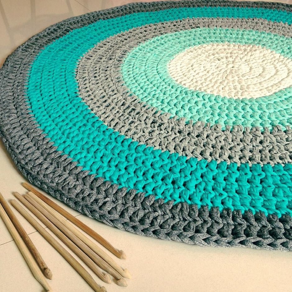 Вязаные коврики крючком