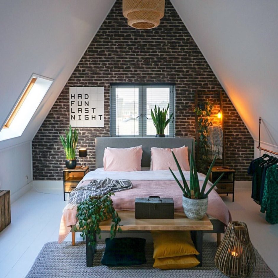 Треугольная спальня планировка