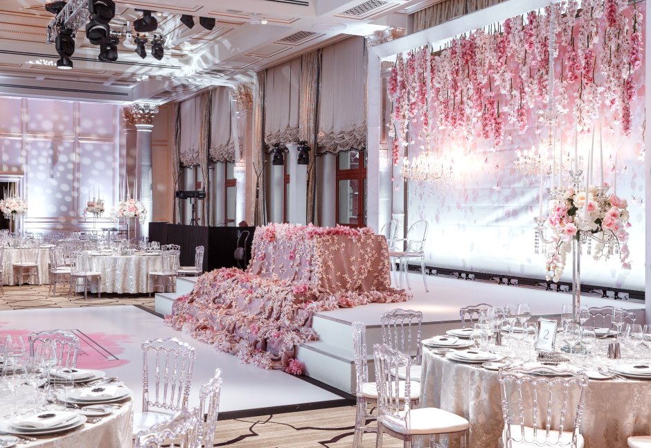 Зал Чайковский отель four Seasons