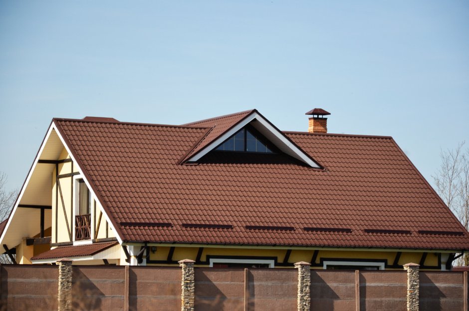 Металлочерепица Монтеррей шоколад крыша