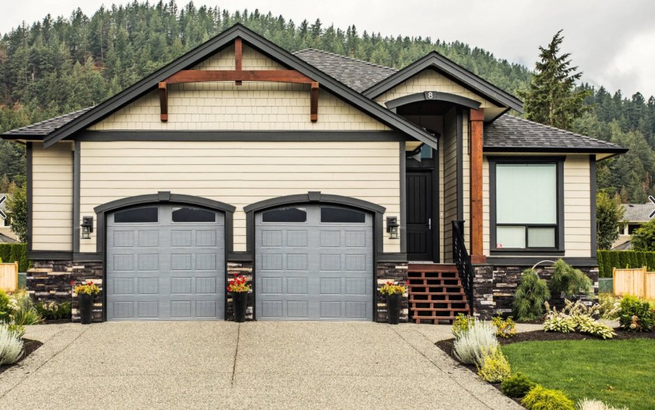 Гаражнв еворота Алютекс