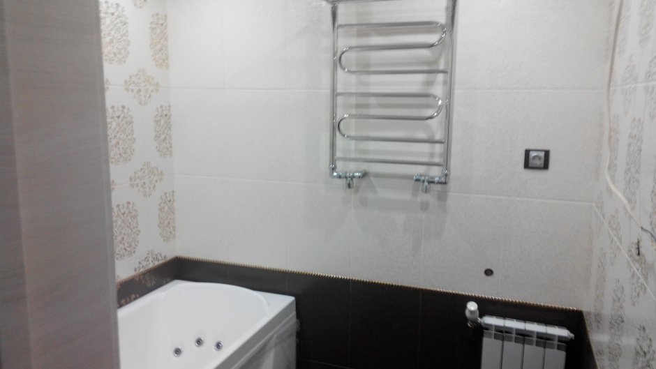 Маленький совмещенный санузел с инсталляцией