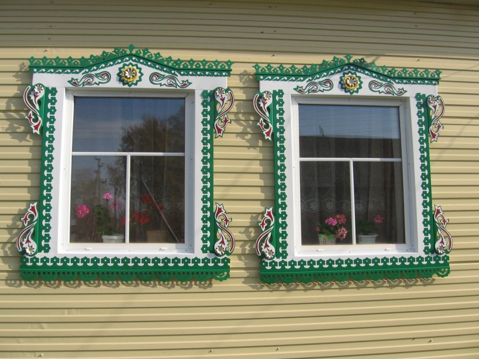 Ажурные наличники из профнастила