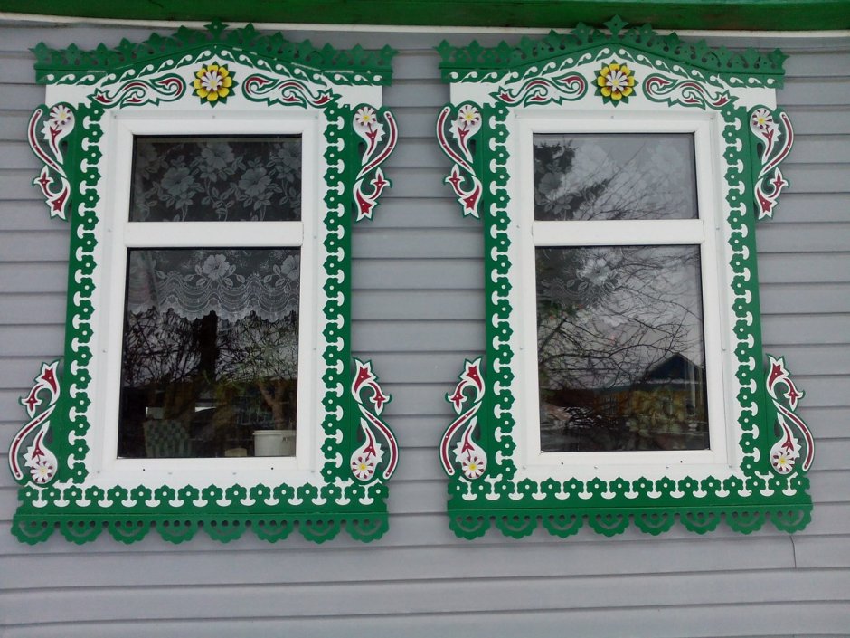 Узорные наличники из металла
